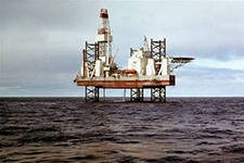 Буровая платформа Shell севшая на мель не получила повреждений 