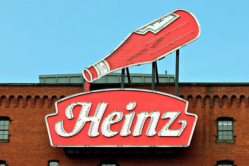 Баффет приобрел Heinz за $28 млрд.