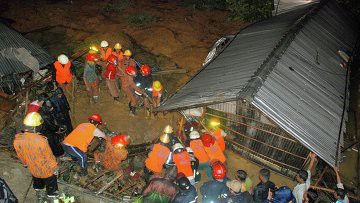 Более 100 человек погибли от оползней в Бангладеш, 250 тыс оказались в зоне бедствия