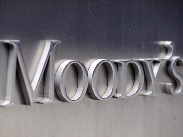 Рейтинг "Вертолетов России" ухудшен Moody's