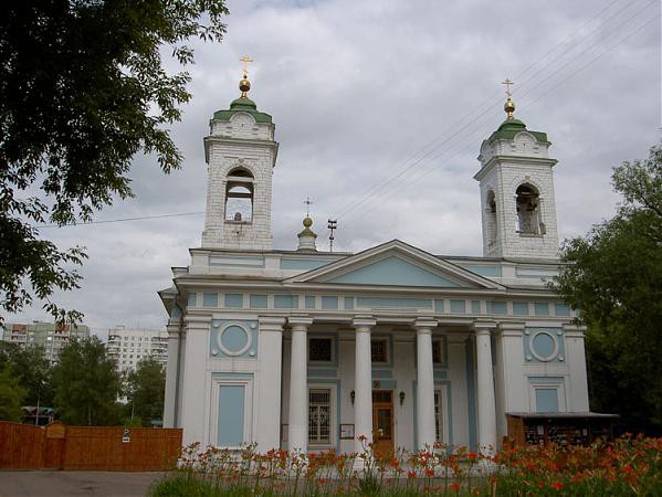 Таджик устроил погром в московском храме