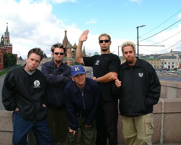 Музыкант рок-группы Bloodhound Gang надругался над флагом России