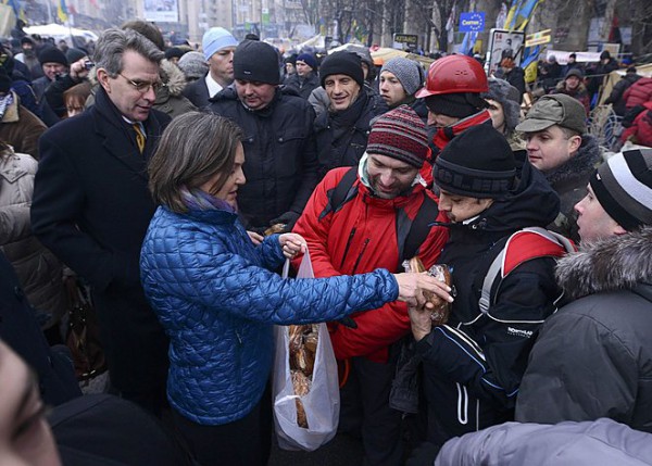 Госдеп раздала печенье на Майдане 