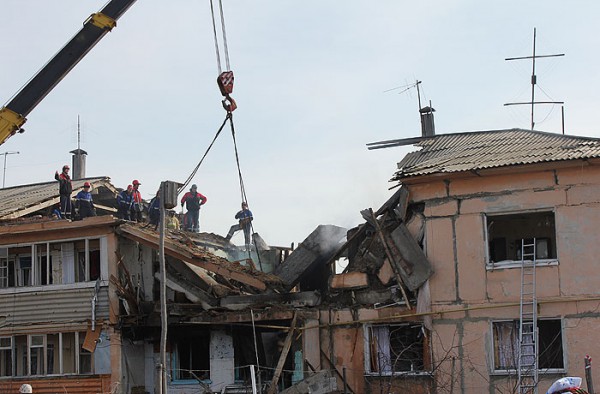 В Омской области в жилом 2-этажном доме произошел взрыв, есть погибшие