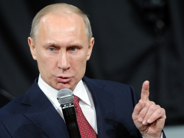 Путин поддержал решение Петра Порошенко прекратить огонь на востоке Украины