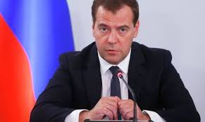 Из-за санкций Запада Медведев хочет поднять налоги.