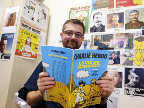 Charlie Hebdo приостановил выпуск новых номеров