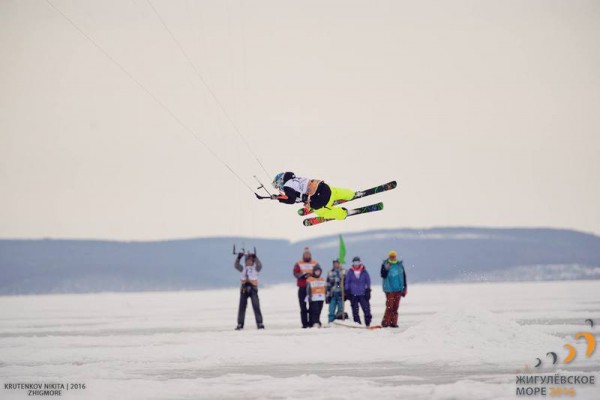 В Тольятти закончились соревнования по сноукайтингу и международный марафон «Жигулевское море-2016»