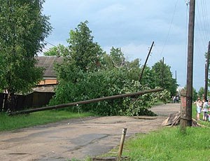 Ураганный ветер оборвал линии электропередачи в 32 населенных пунктах Приднестровья