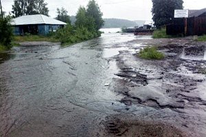 Несколько дорог и мост подтоплены в результате наводнения в Карелии