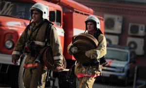 Площадь пожара в магазине в центре Москвы увеличилась до 300 кв м - источник