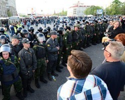 Совфед одобрил закон об ужесточении санкций за нарушения на митингах