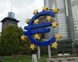 ЕК не подтверждает проведения на выходных переговоров Еврогруппы по помощи Испании