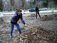 Волонтеры собрали более 20 тонн мусора во время субботника на Эльбрусе