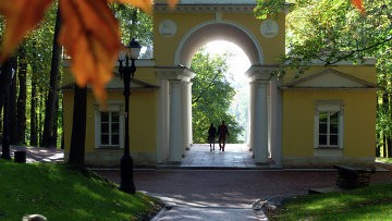 Теплая и солнечная погода придет в Москву в четверг