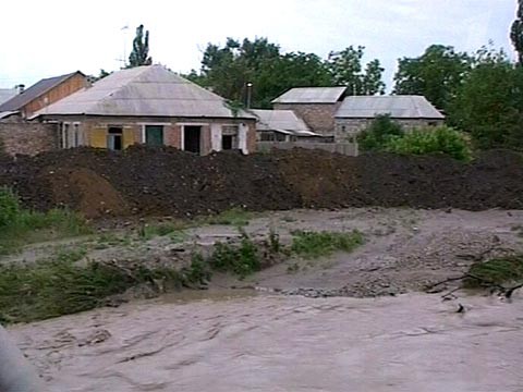 Более 100 тыс человек остались без света в Чечне из-за сильных ливней 